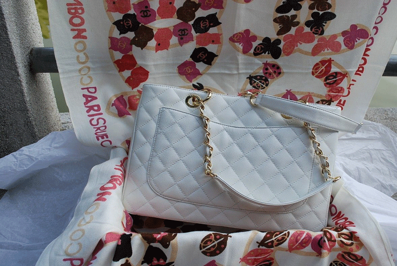 Chanel 2011 GST Caviar Leather Handbag 36092  White