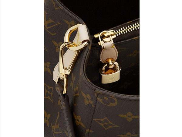 Louis Vuitton M41056 Monogram Canvas Montaigne MM