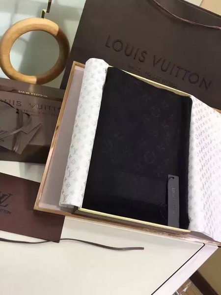 Louis Vuitton Scarf LV0094