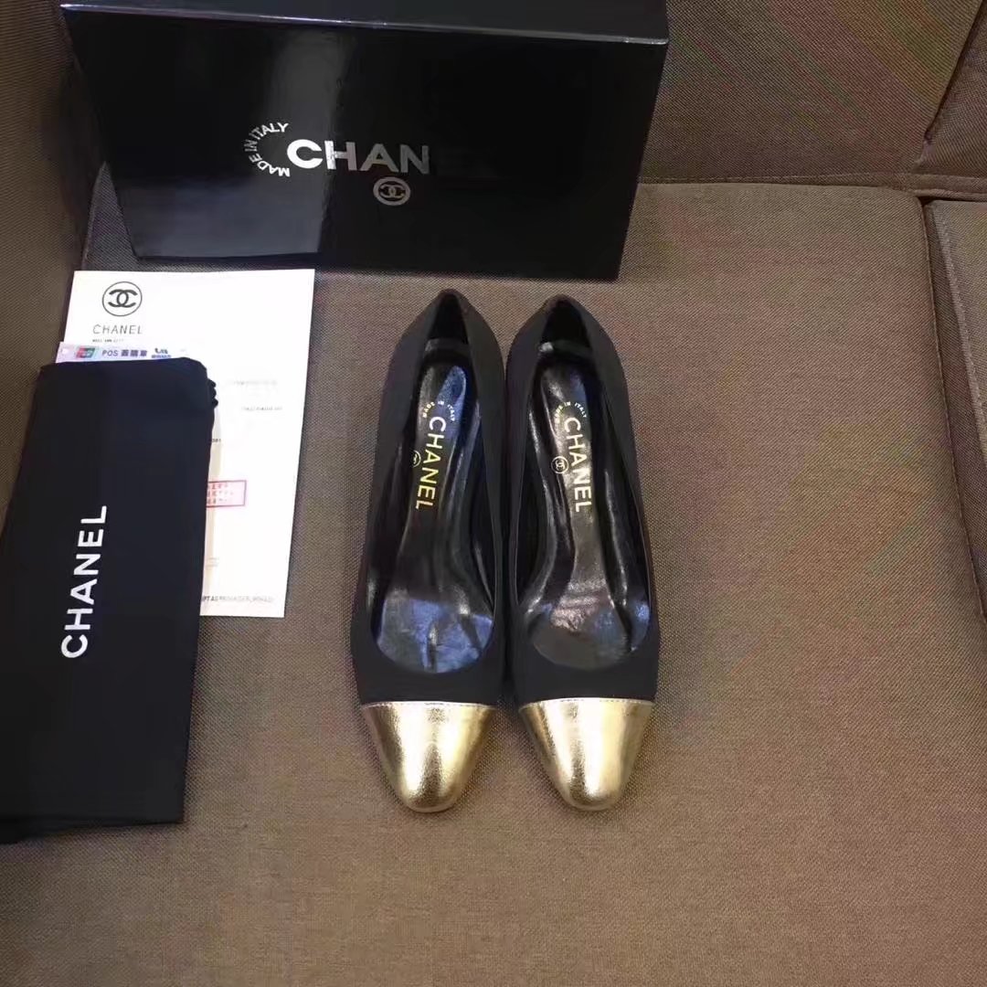Chanel Pump Leather CH2146 Black&Gold