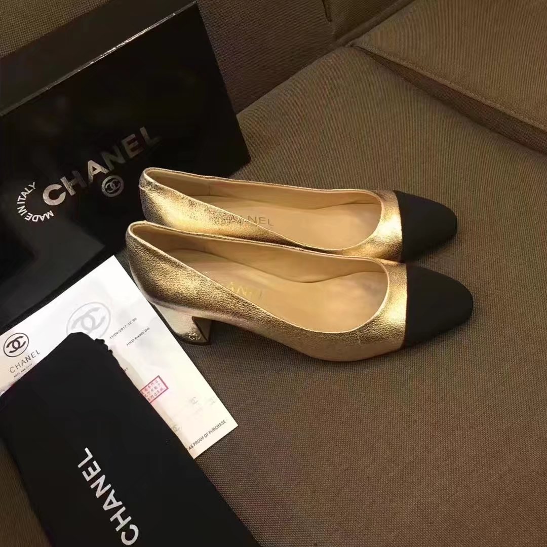 Chanel Pump Leather CH2146 Gold