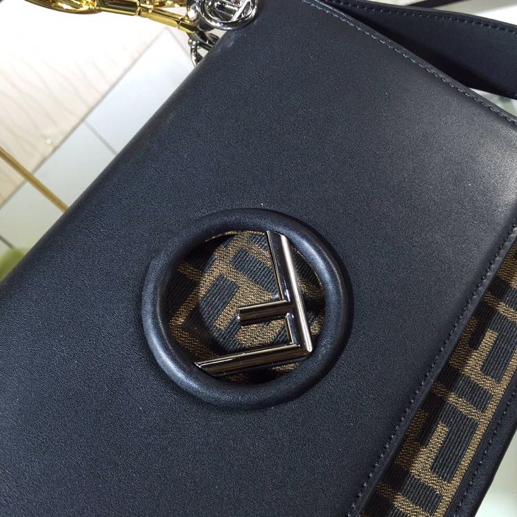 Fendi Calfskin Leather Shoulder Bag 8112 Black