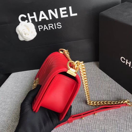 Chanel Le Boy Flap Shoulder Bag Original Calf leather A67085 Bright red Gold Buckle