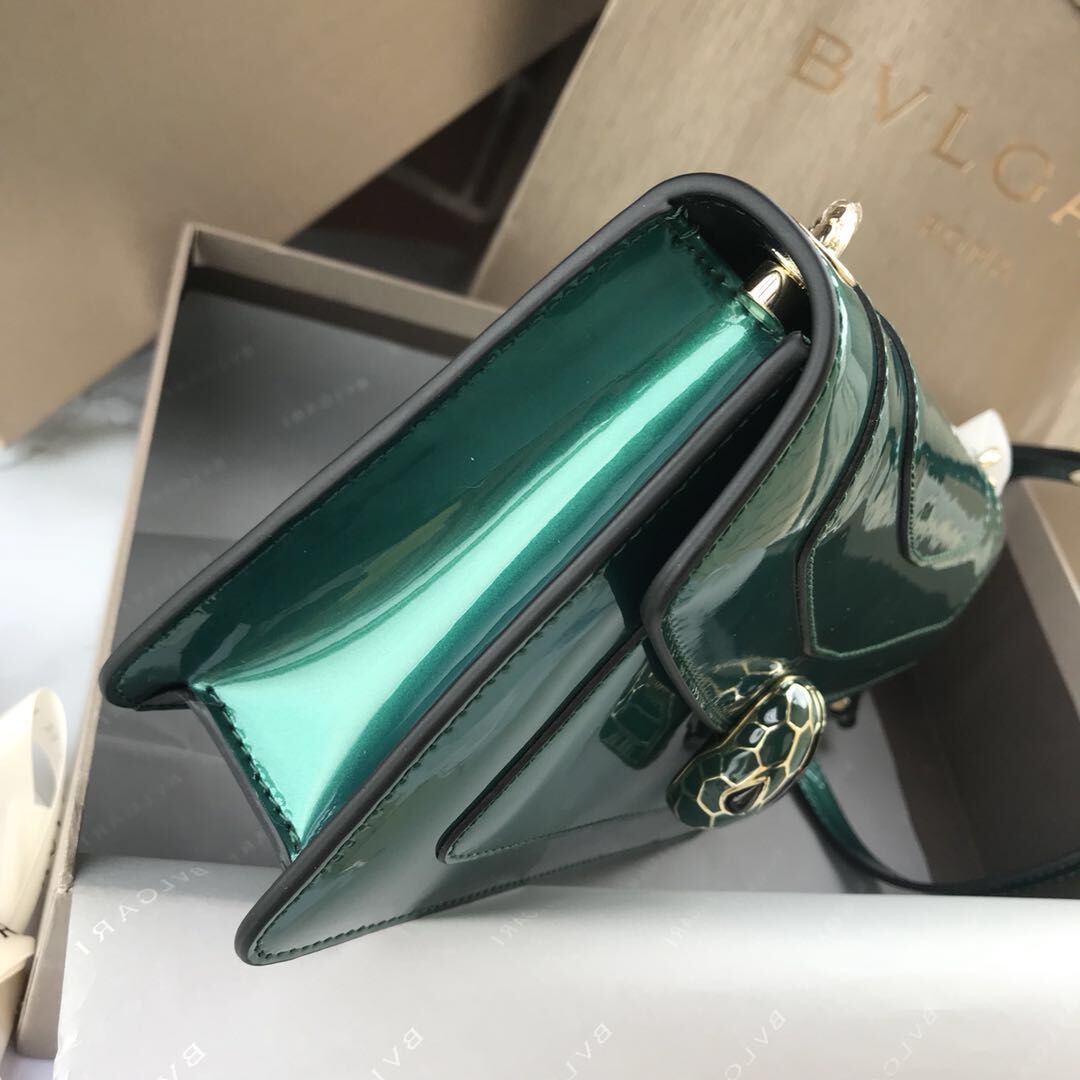 BVLGARI Serpenti Forever metallic-leather shoulder bag 4953 green