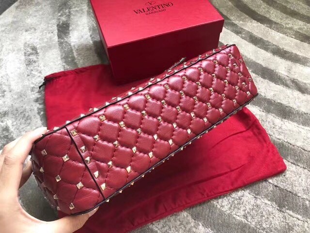 VALENTINO Spike quilted leather large shoulder bag 0027 red