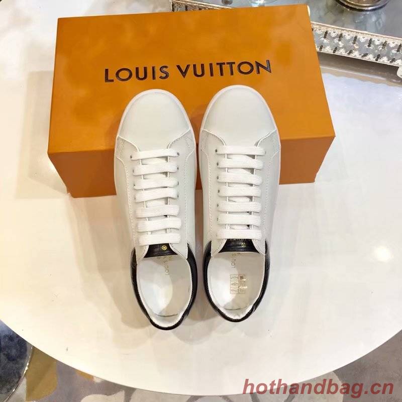 Louis Vuitton TIME OUT SNEAKER LVC915SY WHITE