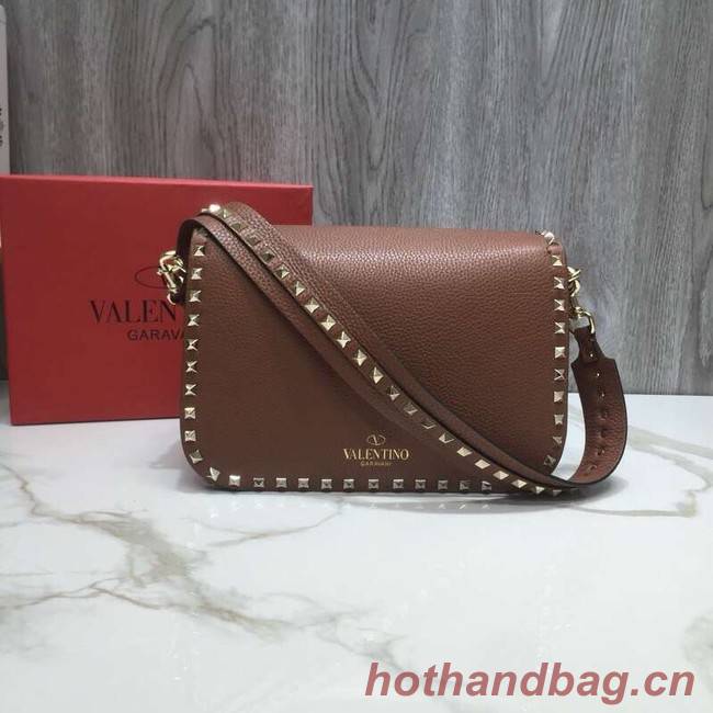 VALENTINO Rockstud grained leather messenger 0936B brown