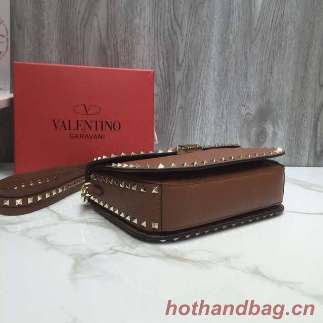 VALENTINO Rockstud grained leather messenger 0936B brown