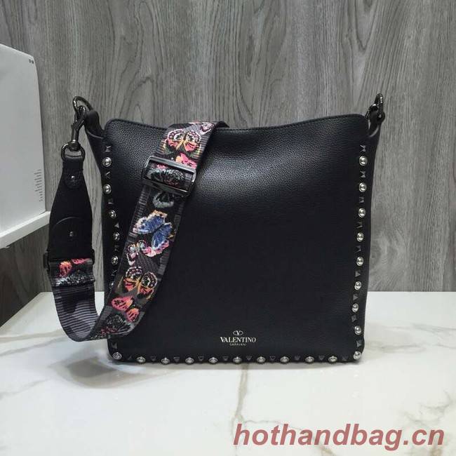 VALENTINO Rockstud grained leather messenger 50031 black