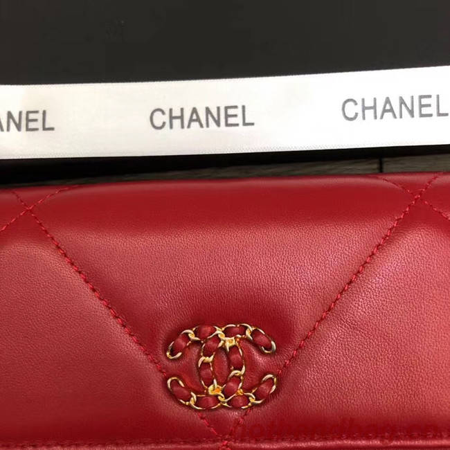 Chanel sheepskin & Gold-Tone Metal Wallet A6871 red