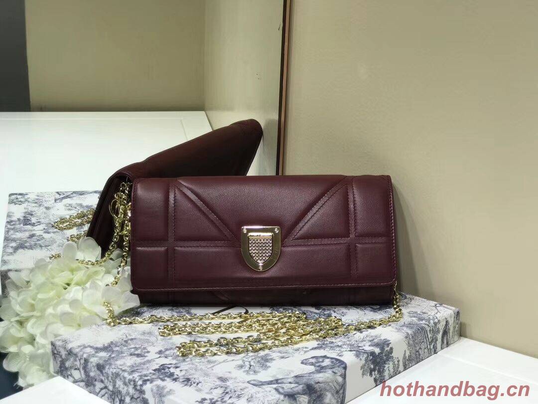 DIOR CLUTCH gold-tone metal C1040A Bordeaux