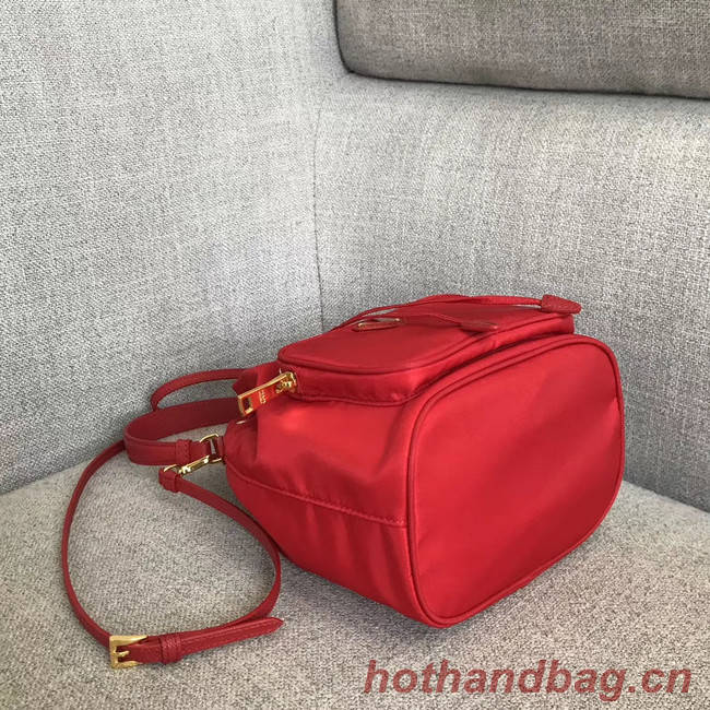 Prada Re-Edition nylon Tote bag 81166 red