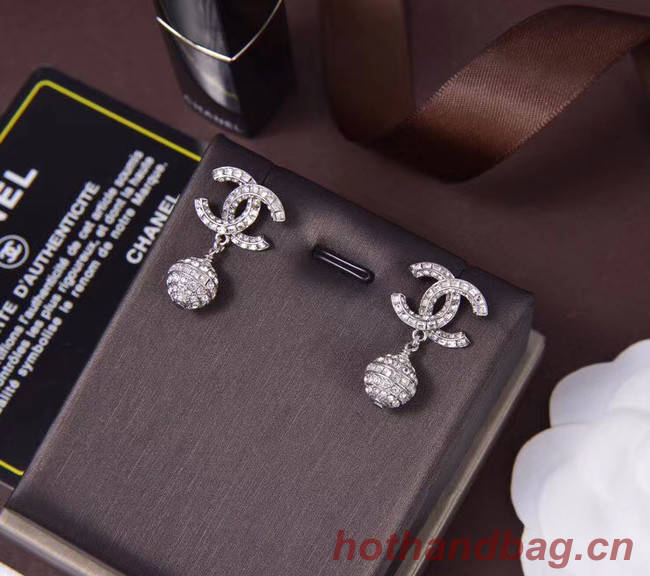 Chanel Earrings CE5631