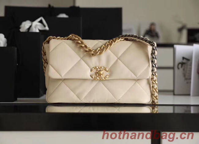 Chanel 19 flap bag AS1161 Beige