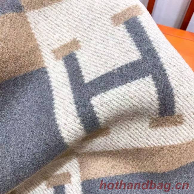 Hermes Lambswool & Cashmere Shawl & Blanket 71155 light blue