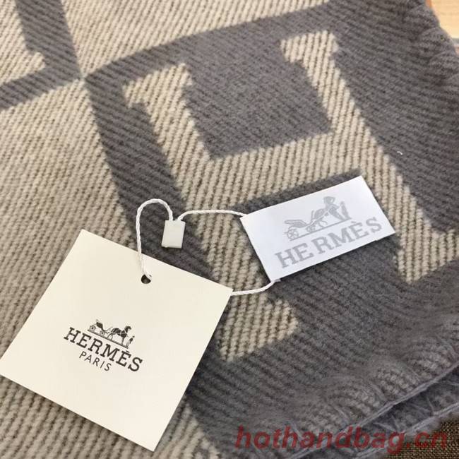 Hermes Lambswool & Cashmere Shawl & Blanket 71155 light grey