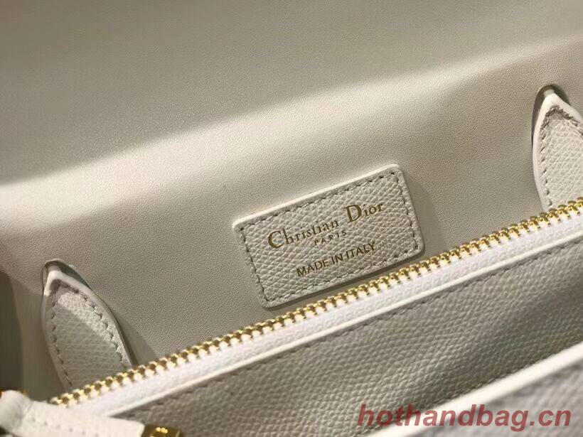 DIOR LARGE ST HONORE TOTE Grained Calfskin M9306UBAE WHITE
