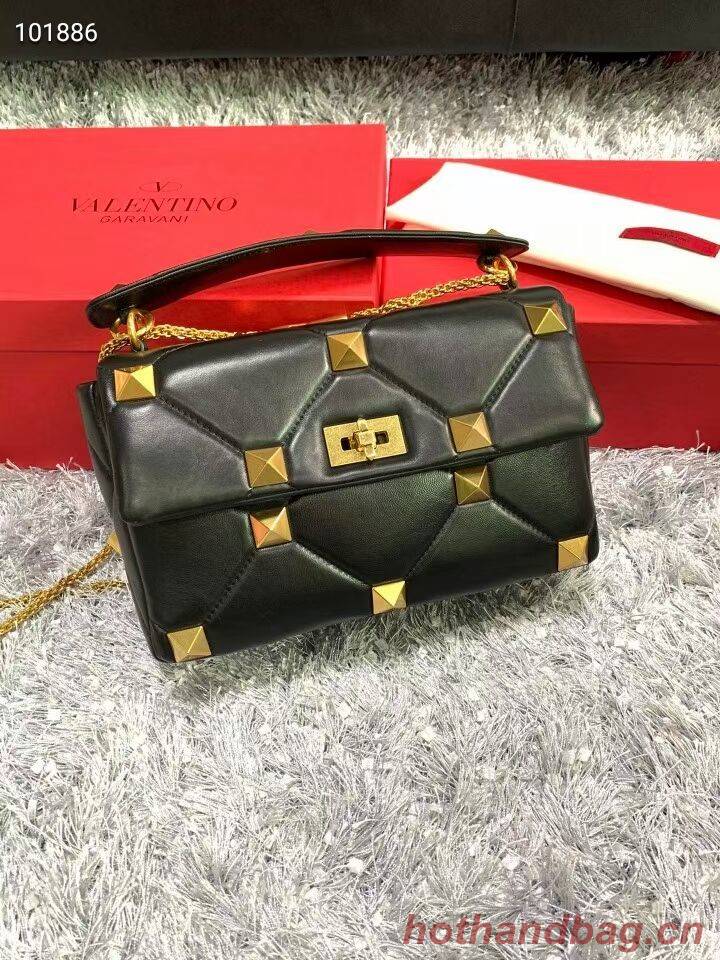 Valentino medium Garavani Roman Stud V2060 black