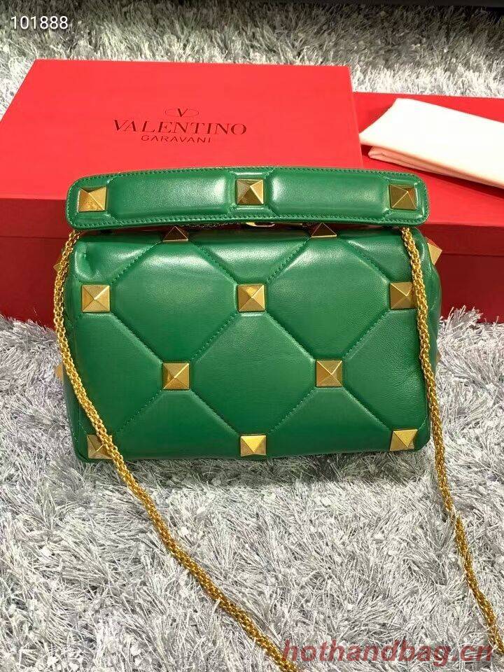 Valentino medium Garavani Roman Stud V2060 green