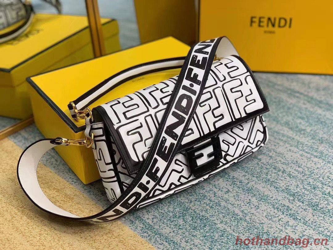 Fendi BAGUETTE Original Leather Bag F2468 White