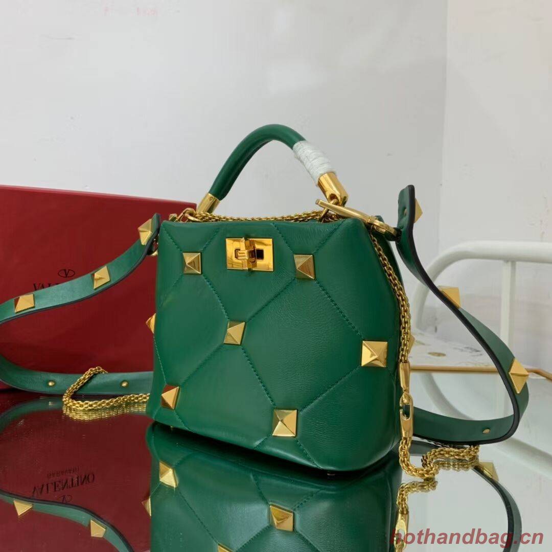 Valentino medium Garavani Roman Stud V1198 green