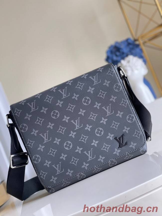 Louis Vuitton DISTRICT PM M45272 black