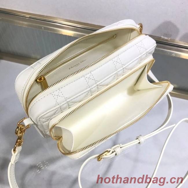 DIOR CARO DOUBLE POUCH Supple Cannage Calfskin S5037U white