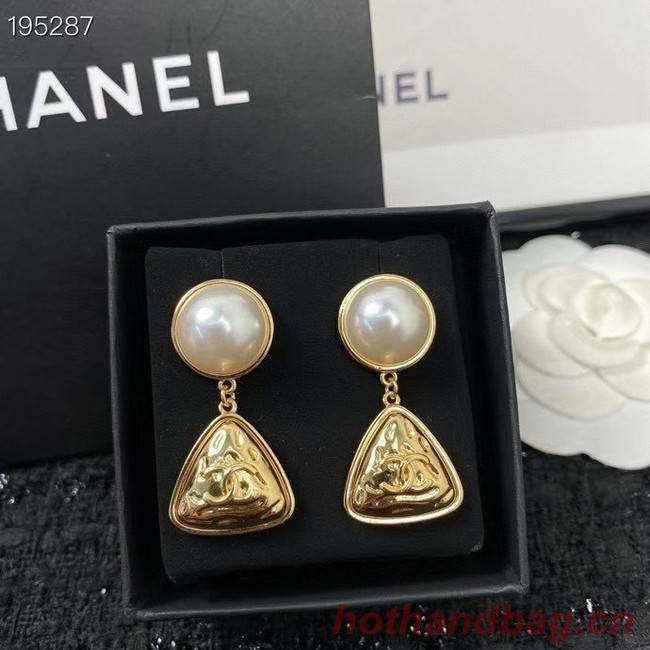 Chanel Earrings CE6828