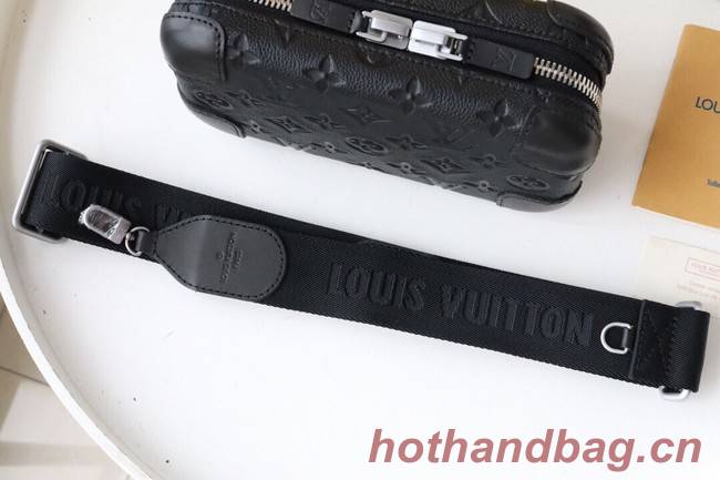 Louis Vuitton HORIZON CLUTCH M20439 black