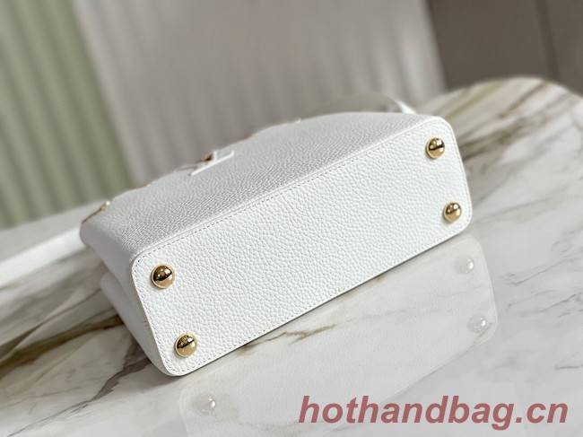 Louis Vuitton CAPUCINES BB M48868 white