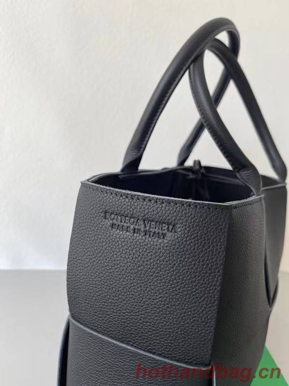 Bottega Veneta ARCO TOTE Small intrecciato grained leather tote bag 652867 black