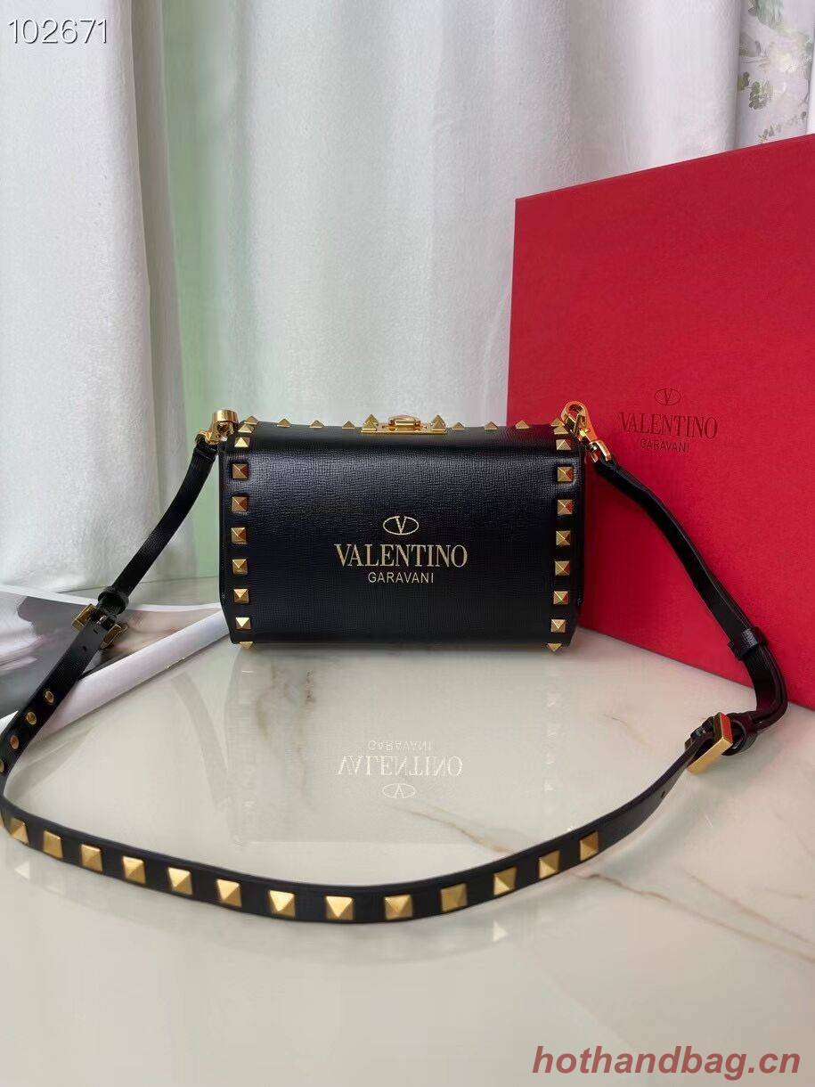 VALENTINO GARAVANI Rockstud Alcove Grain calf shoulder bag V0189 black