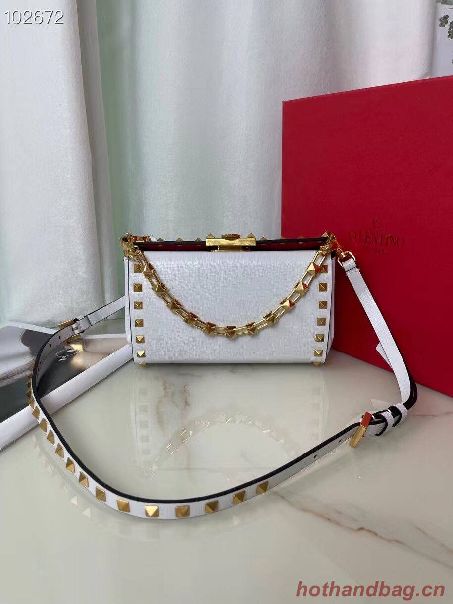 VALENTINO GARAVANI Rockstud Alcove Grain calf shoulder bag V0189 white