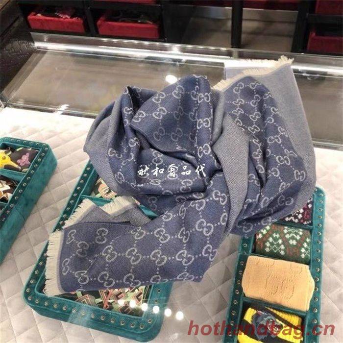 Gucci Scarf G00104