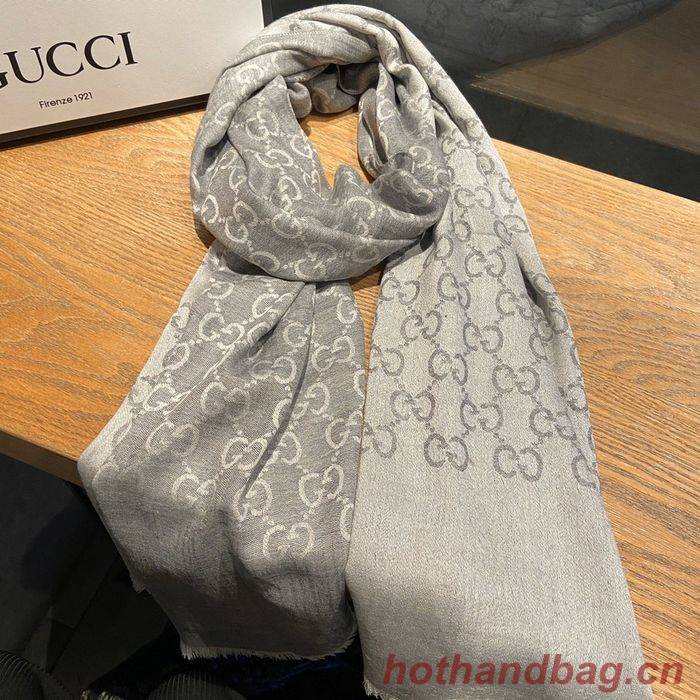 Gucci Scarf G00125