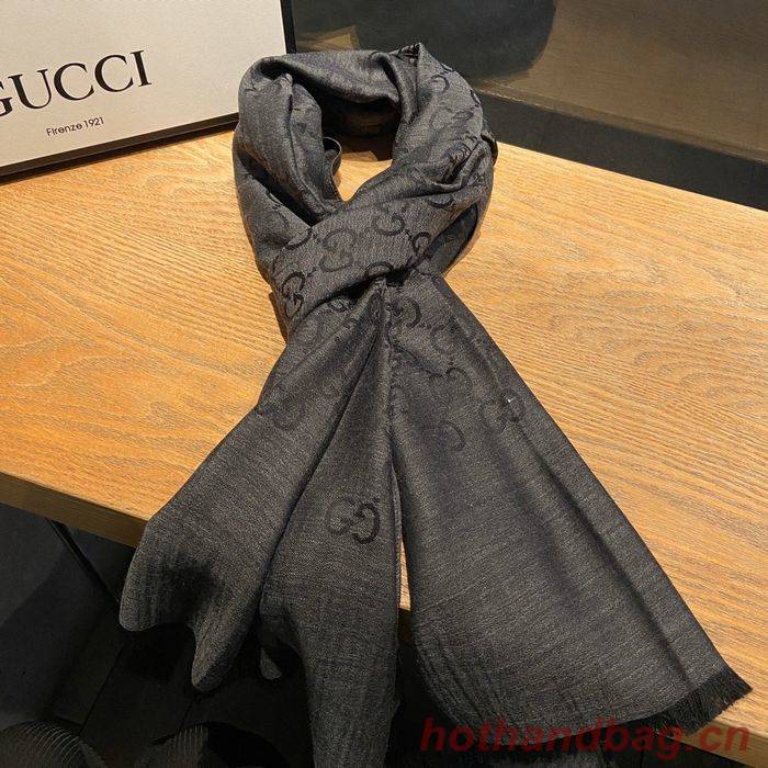 Gucci Scarf G00126