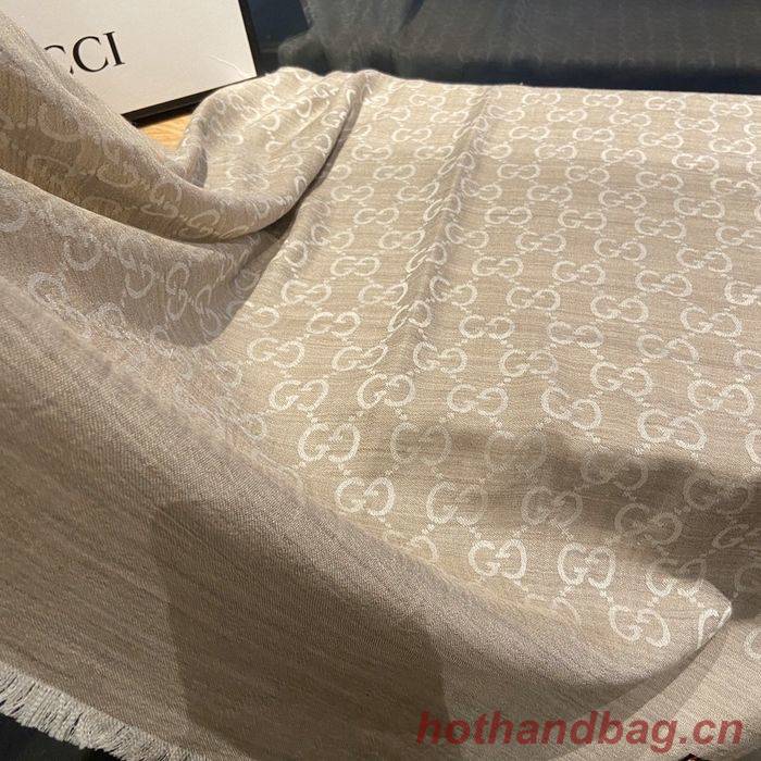 Gucci Scarf G00127