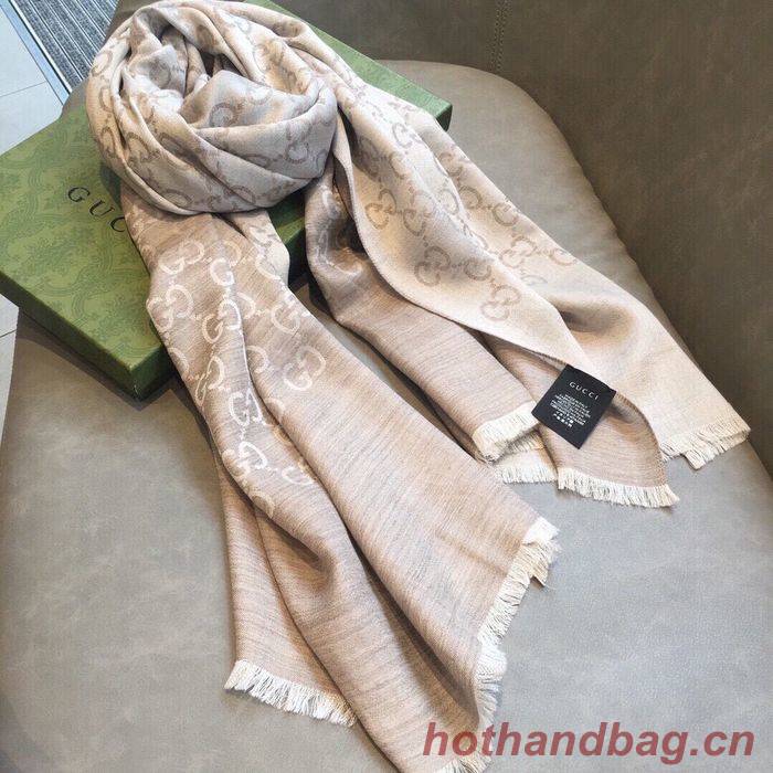 Gucci Scarf G00127