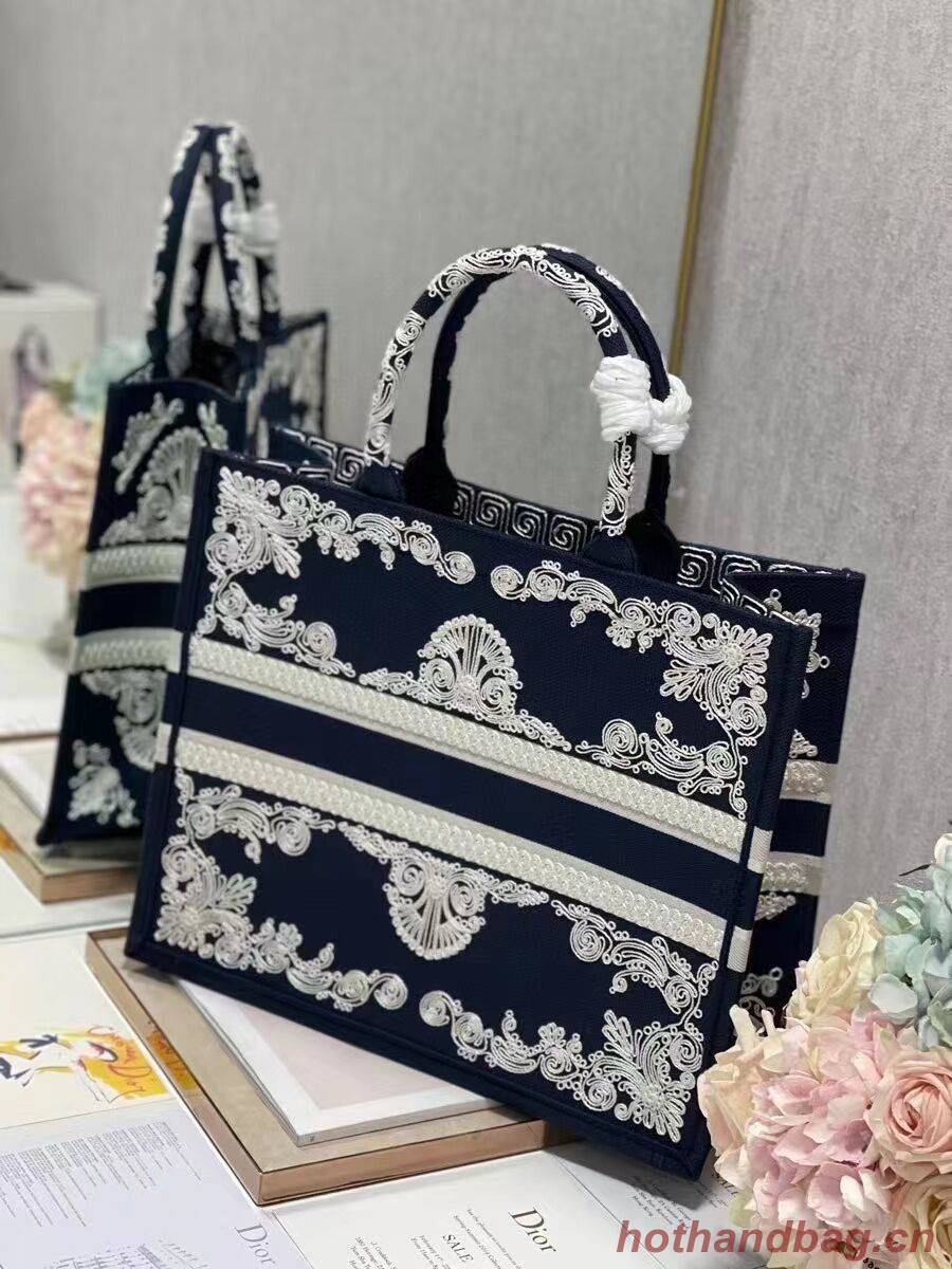 DIOR BOOK TOTE Embroidery C1211L