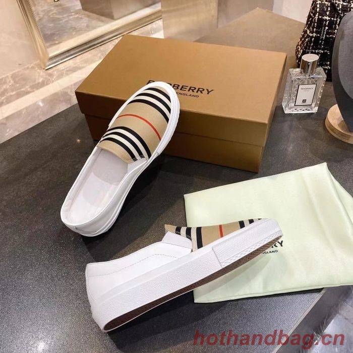 Burberry shoes BU00019