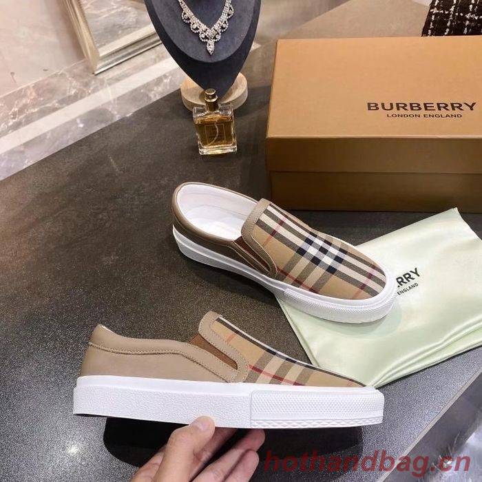 Burberry shoes BU00022