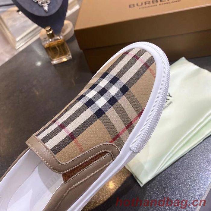 Burberry shoes BU00022