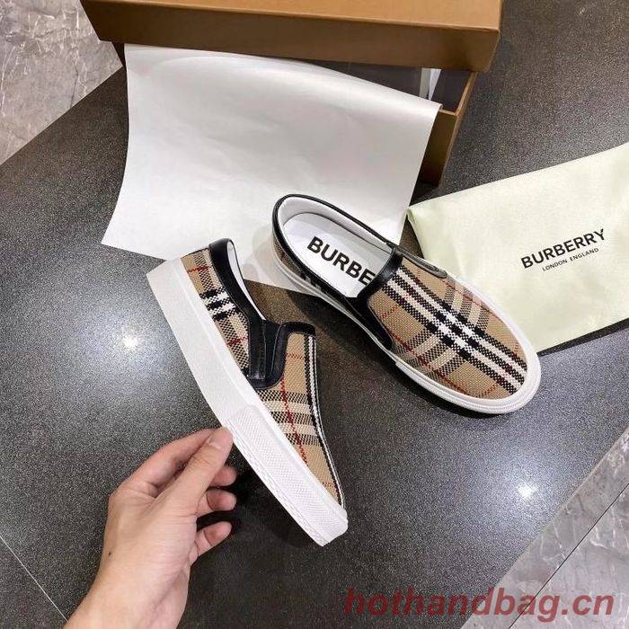 Burberry shoes BU00023