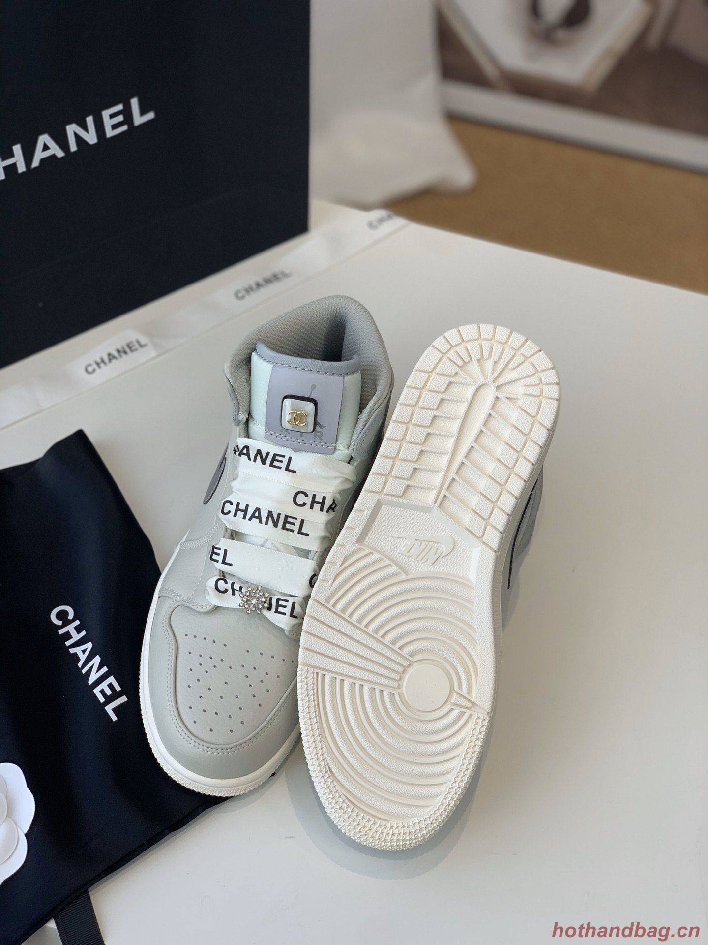 Chanel shoes CH00196