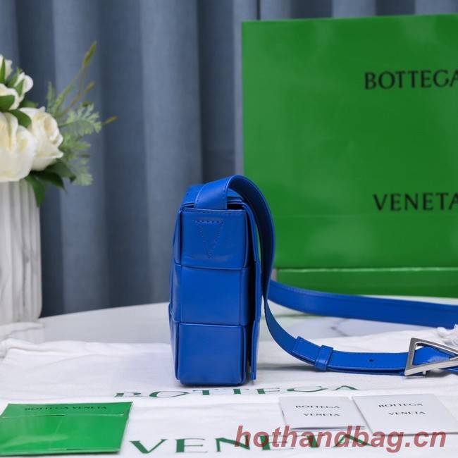 Bottega Veneta CASSETTE 018101 blue