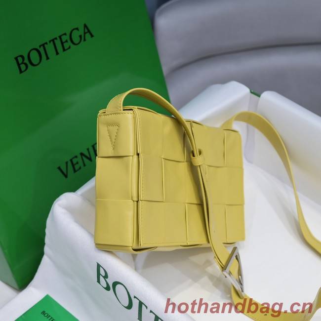 Bottega Veneta CASSETTE 018101 yellow