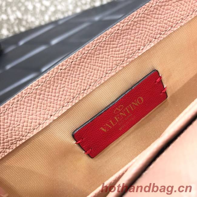 VALENTINO GARAVANI Stud Sign Grained Calfskin clutch bag 0650 pink