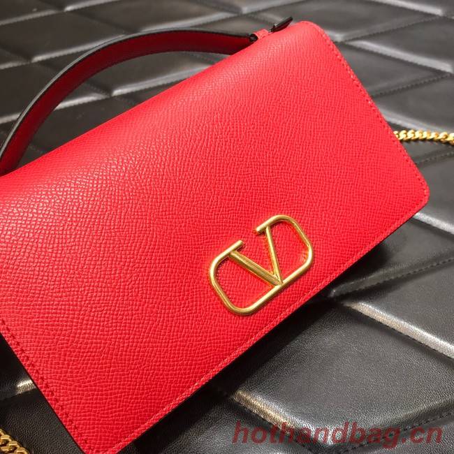 VALENTINO GARAVANI Stud Sign Grained Calfskin Shoulder Bag 0680 red