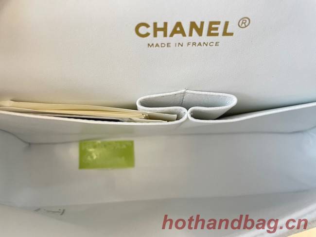 Chanel classic handbag Lambskin&gold Metal 01112 white