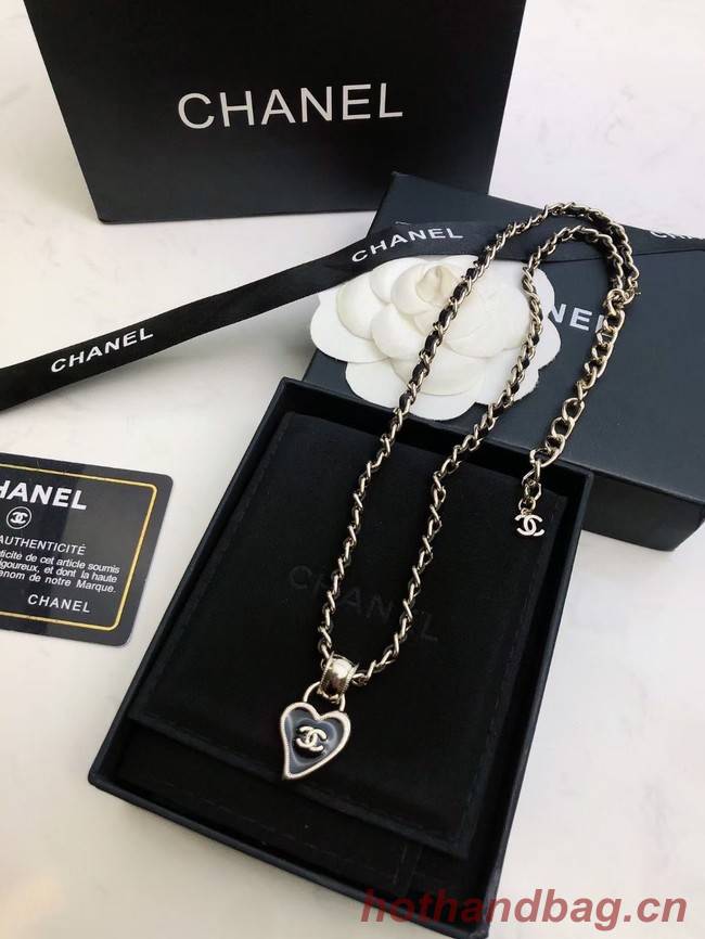 Chanel Necklace CE8037